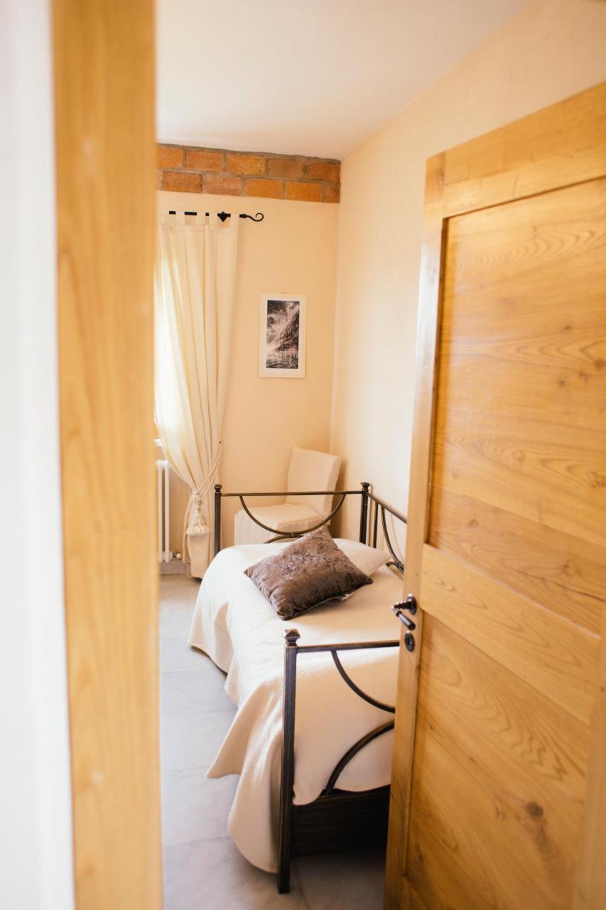 Agriturismo La Burlanda Фоздиново Экстерьер фото