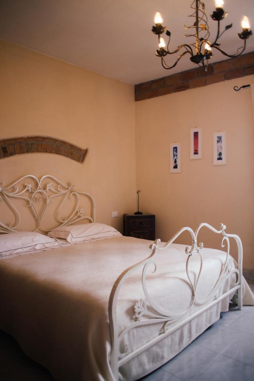 Agriturismo La Burlanda Фоздиново Экстерьер фото